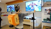 Nintendo Labo: Robot Kit - Putting on the Robot Toy-Con Suit and Gameplay