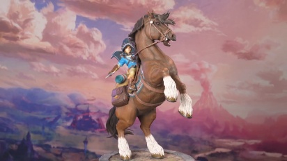 The Legend of Zelda: Breath of the Wild - Link sulla statua di resina a cavallo