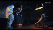 Wednesday Addams vs. Thing - Clip ufficiale